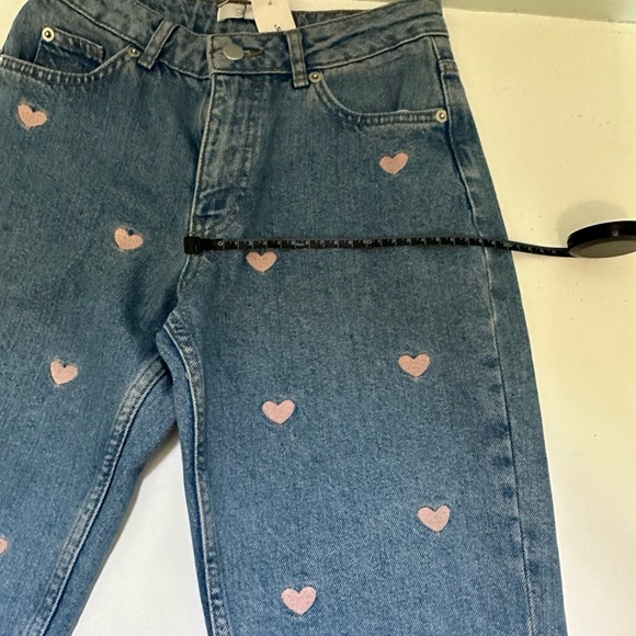 NWT Francesca's Women's Blue Jeans with Pink Heart Design size 24 - Picture 7 of 9